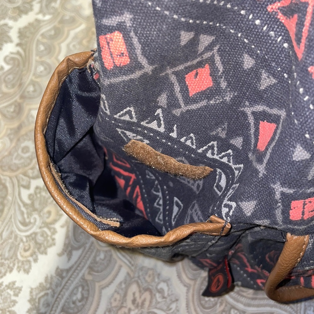 Printed Backpack - Picture 6 of 7